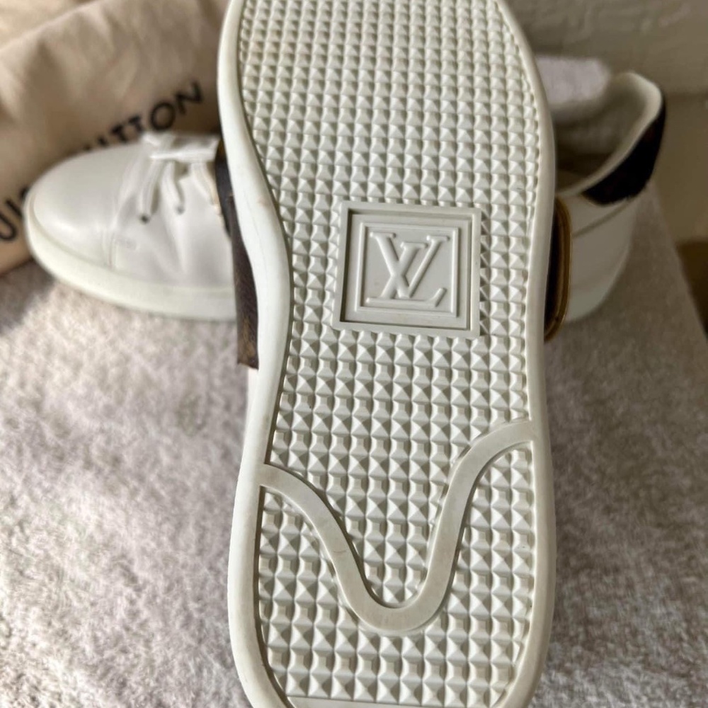 Louis Vuitton shoes - Picture 6 of 8